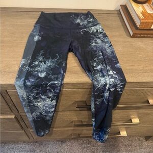 Navy Floral Women's Leggings